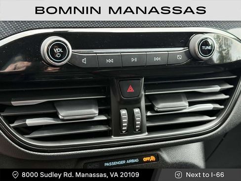 Used 2025 Ford Escape ST-Line image 6