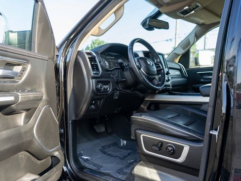 Used 2019 RAM 1500 Laramie AWD/4WD image 13