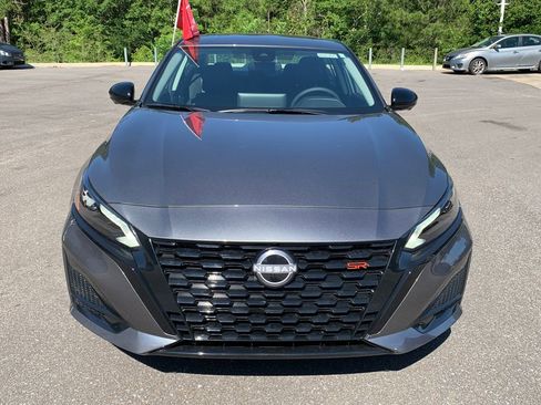 New 2026 Nissan Altima 2.5 SR w/ SR Premium Package FWD image 3