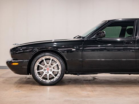 Used 2002 Jaguar XJ8 RWD image 23