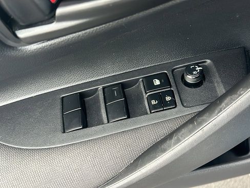 Used 2023 Toyota Corolla LE image 22