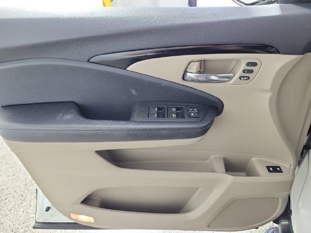 Used 2019 Honda Pilot Touring image 23