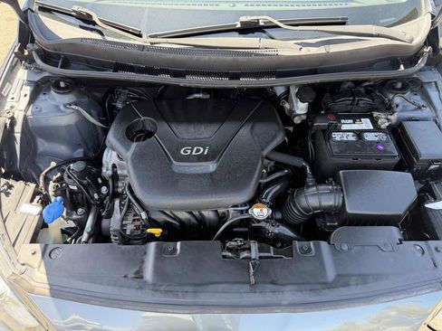 Used 2013 Hyundai Accent GS FWD image 19