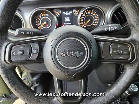 Used 2023 Jeep Gladiator Sport w/ Off Road Group image 29