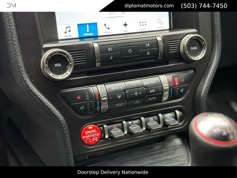 Used 2016 Ford Mustang Shelby GT350 w/ Technology Package image 28