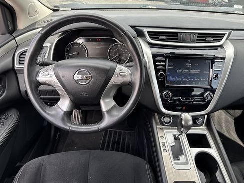 Used 2018 Nissan Murano SV w/ Premium Package FWD image 14