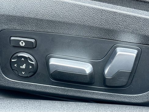 New 2026 BMW 840i Convertible image 24