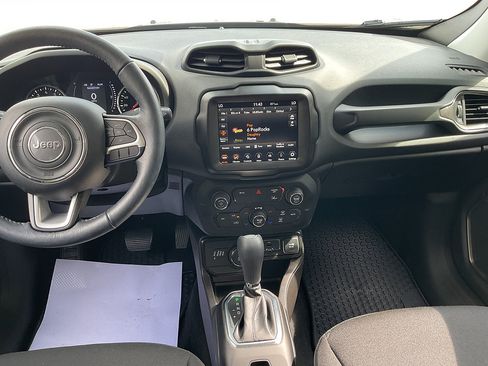 Used 2023 Jeep Renegade Latitude w/ Premium Group AWD/4WD image 12