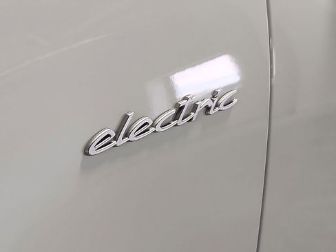 New 2026 Porsche Macan 4 Electric AWD/4WD image 28