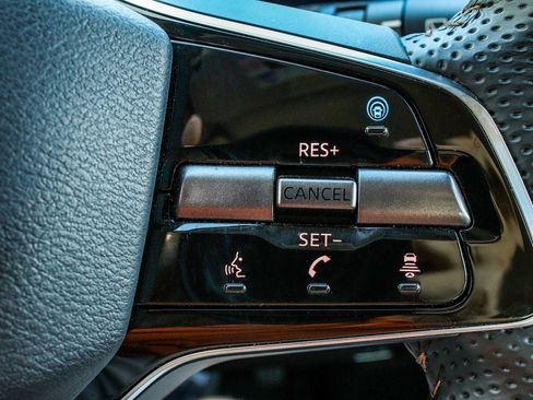 Used 2023 Nissan Ariya AWD image 29