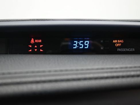 Used 2018 Toyota Highlander LE image 35