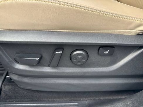 Used 2025 Nissan Armada Platinum Reserve AWD/4WD image 13
