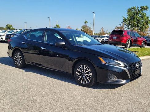 Certified 2024 Nissan Altima 2.5 SV image 2