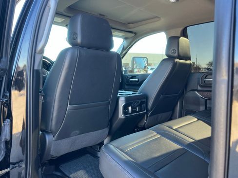Used 2023 GMC Sierra 2500 Denali w/ Denali Black Diamond Edition image 16