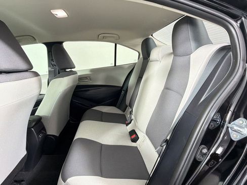 Used 2025 Toyota Corolla LE image 18