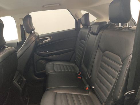 Used 2017 Ford Edge SEL w/ Equipment Group 201A FWD image 18