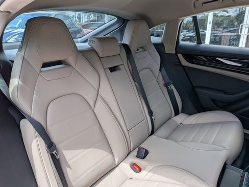 New 2026 Porsche Panamera image 23