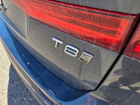 Used 2019 Volvo XC60 T8 Momentum w/ Advanced Package AWD/4WD image 10