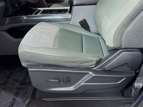 Used 2024 Ford F250 XLT w/ FX4 Off-Road Package image 25