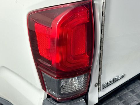 Used 2020 Toyota Tacoma SR image 31