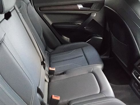 Certified 2024 Audi Q5 e Premium w/ Convenience Package image 24