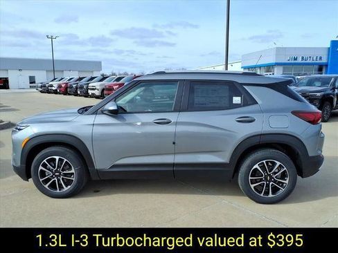 New 2026 Chevrolet TrailBlazer LT w/ Convenience Package image 2