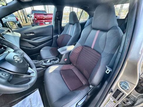 Used 2025 Toyota Corolla SE image 20