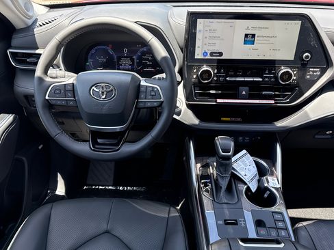 New 2026 Toyota Highlander Limited AWD/4WD image 23