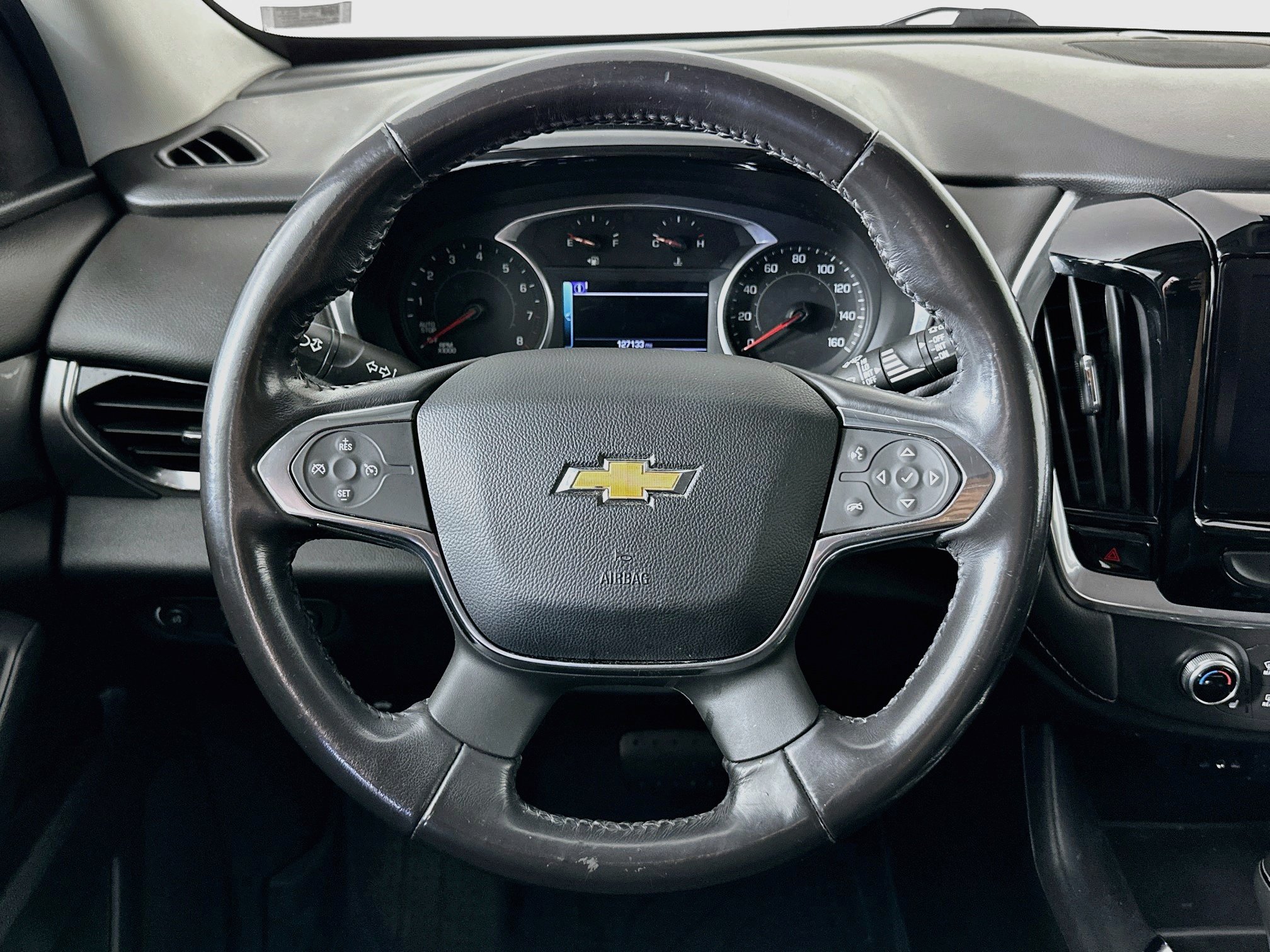 Used 2019 Chevrolet Traverse LT FWD image 18