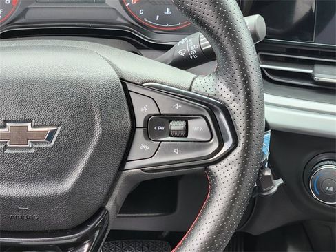 Used 2024 Chevrolet Trax RS w/ Sunroof Package image 28