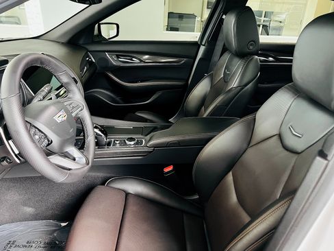 Used 2022 Cadillac CT5 Sport w/ Climate Package image 13