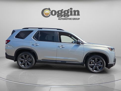 New 2026 Honda Pilot Sport image 6