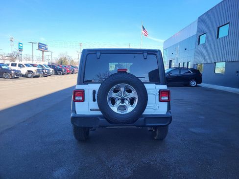 Used 2021 Jeep Wrangler Unlimited Sport image 4