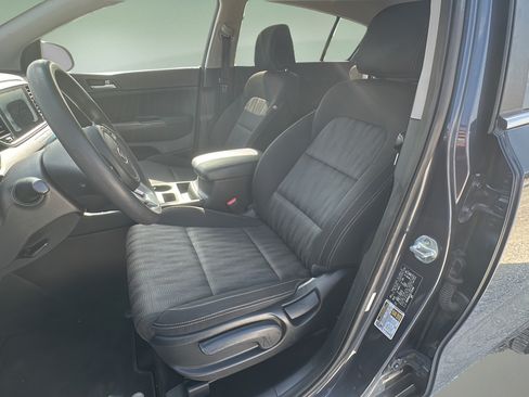 Used 2020 Kia Sportage LX FWD image 16