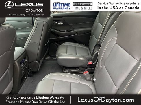 Used 2023 Chevrolet Traverse Premier image 31