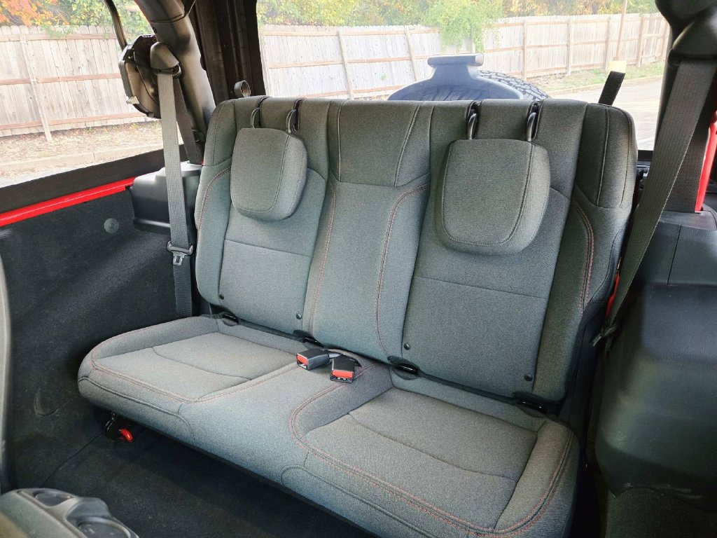 Used 2026 Jeep Wrangler Rubicon AWD/4WD image 12