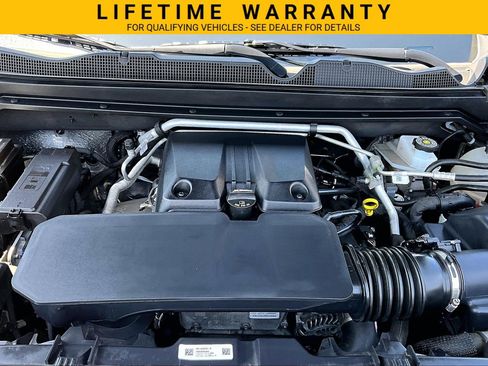 Used 2024 Chevrolet Colorado LT AWD/4WD image 10