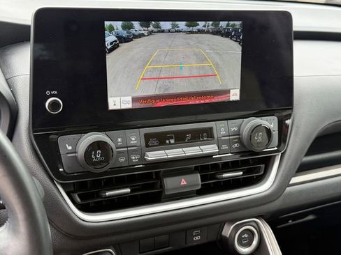 Used 2024 Toyota Grand Highlander AWD image 18