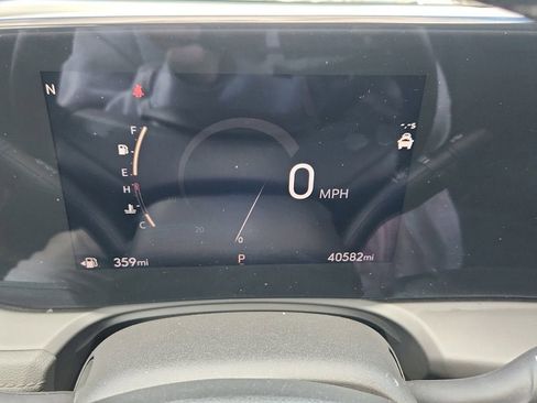 Used 2024 Buick Encore GX Sport Touring image 23