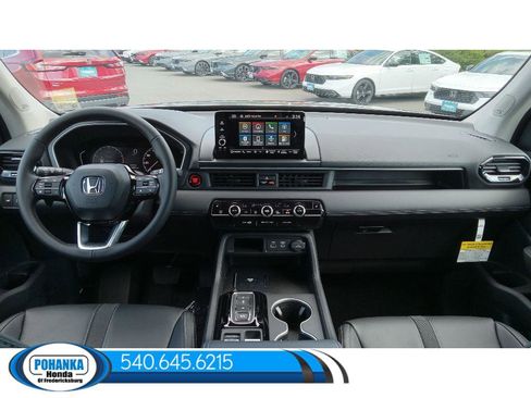 New 2025 Honda Pilot Touring image 18