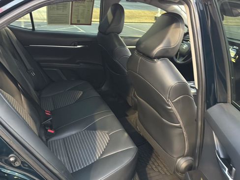 Certified 2021 Toyota Camry SE image 11