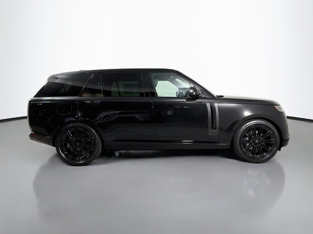 New 2027 Land Rover Range Rover Long Wheelbase SE AWD/4WD image 4