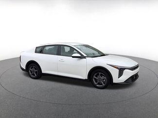 Used 2025 Kia K4 LXS video 2