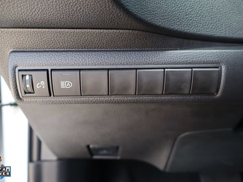 Used 2025 Toyota Corolla SE FWD image 14