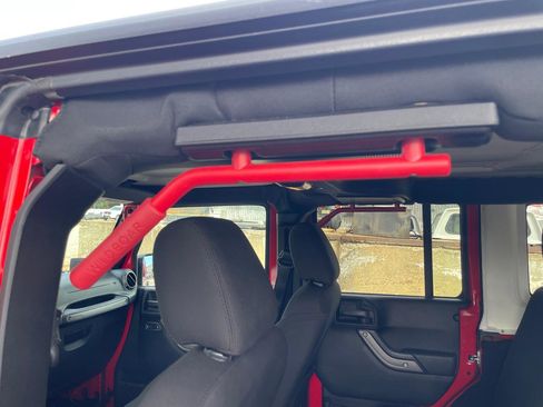 Used 2018 Jeep Wrangler Unlimited Sport S AWD/4WD image 21