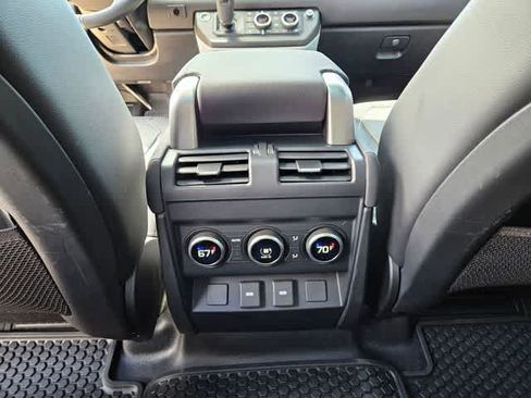 Used 2023 Land Rover Defender 130 X-Dynamic SE image 20