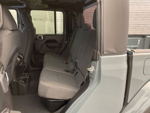 New 2026 Jeep Gladiator Sport image 15