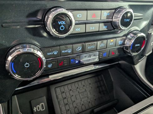 New 2025 Ford F150 Lariat w/ Equipment Group 502A High image 16