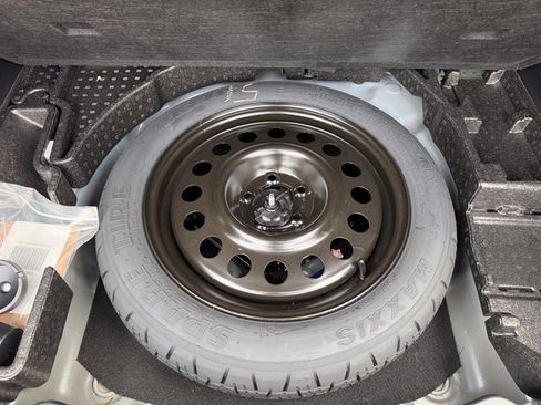 Used 2025 Ford Escape Active image 20