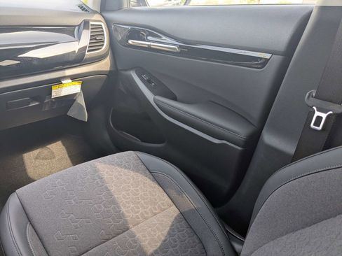 New 2026 Kia Seltos S FWD image 18